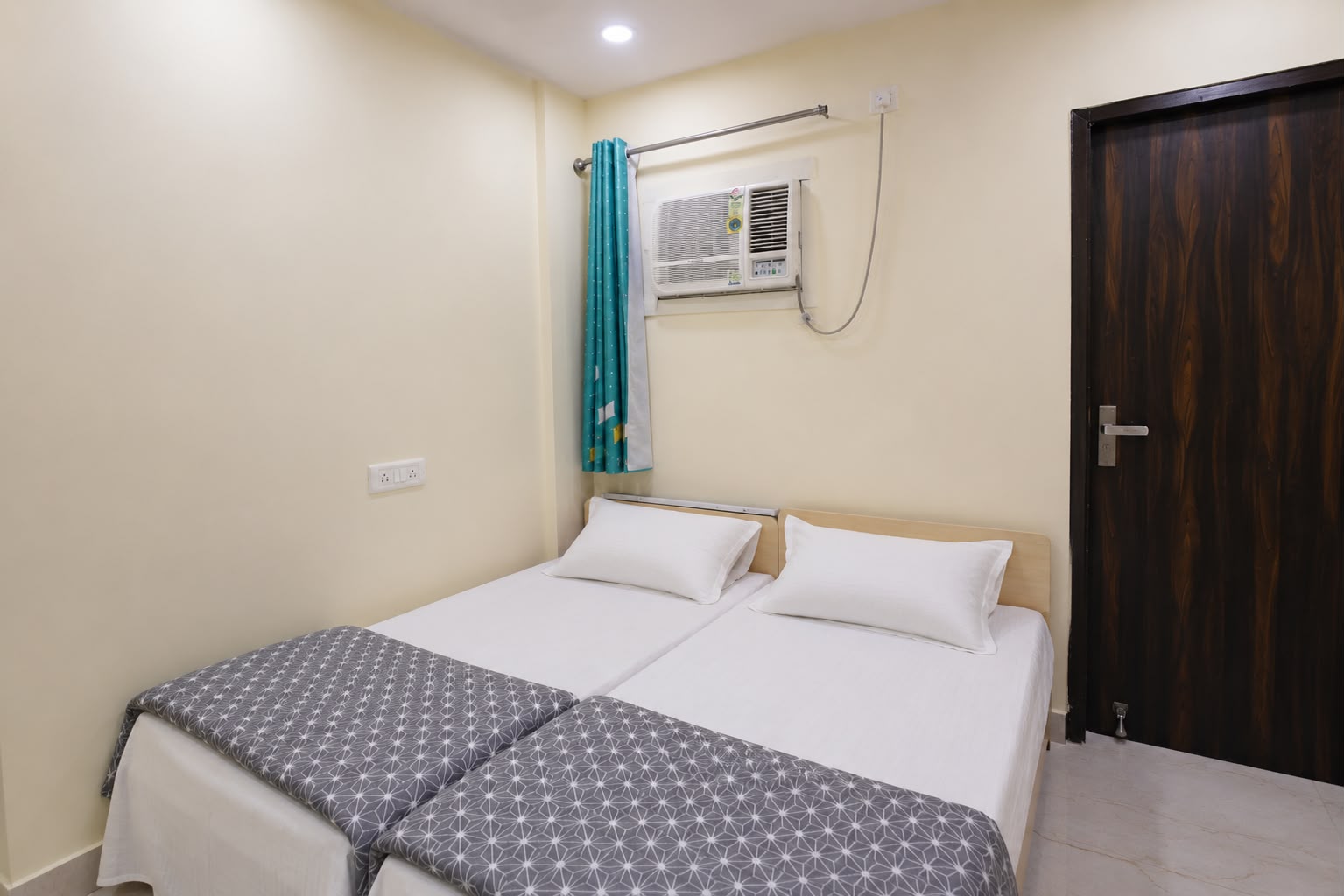 Single Double Bed Room