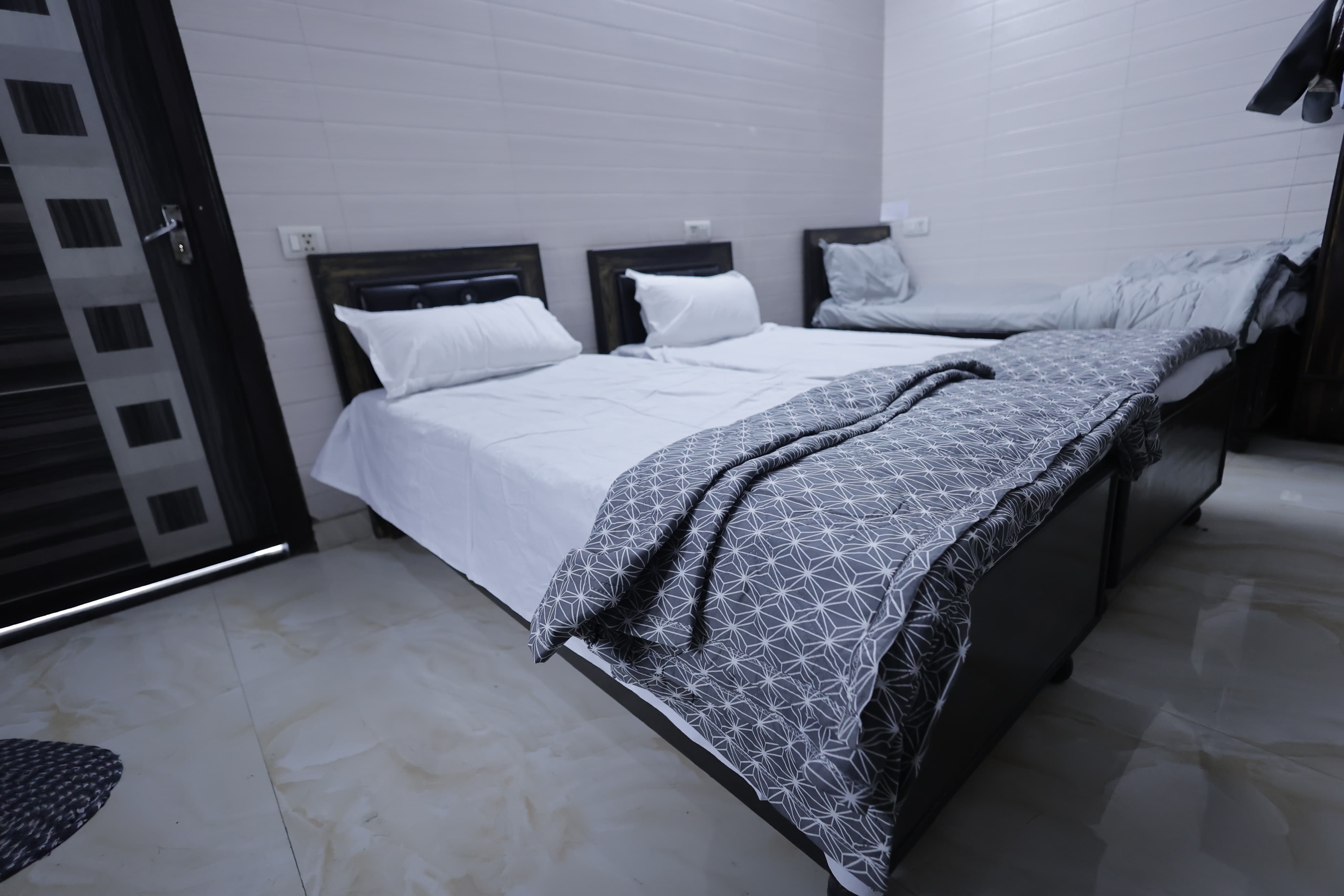 Full Triple Room
