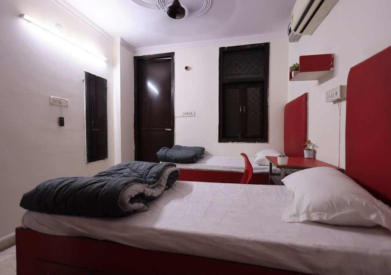 Deluxe Triple Room With Private Bathroom